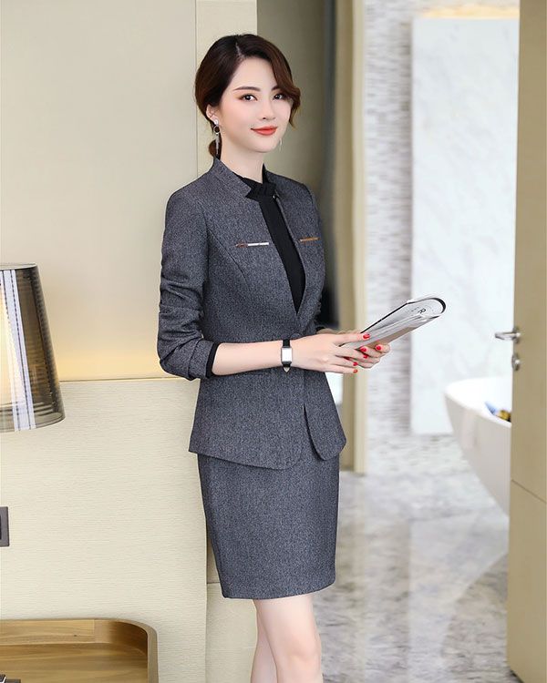 c-nhan-vien-le-tan-mau-22-3755_hasthumb_th_637178780864669349_hasthumb_37c7297018d643409e2612abe7f4752e_master