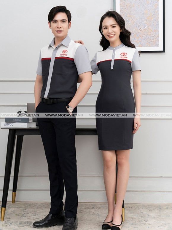 dong_phuc_so_mi_toyota__5_-580x775w_0cf6e9b0b3e34313b477d71cd736dabe_master