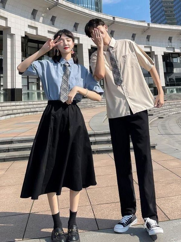 ool-students-college-style-school-sports-meet-graduation-class-uniform_22f381b0fef04669b711aace535bf8a6_master