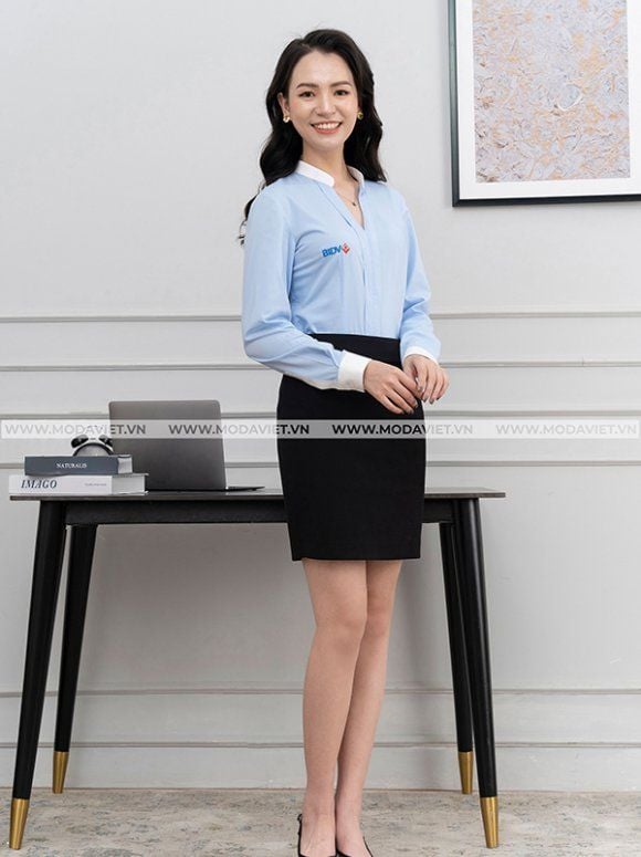 rew00785-580x775w_724a812561f448df89046fc60808f16a_master-1