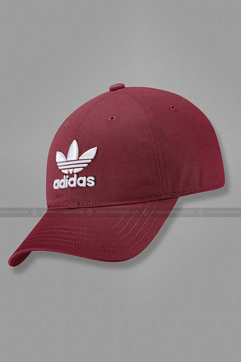 Mũ đồng phục màu đỏ đậm in logo màu trắng