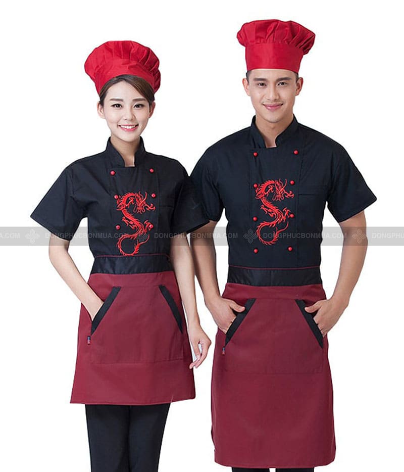 Đồng phục bếp màu đen phối tạp dề đỏ
