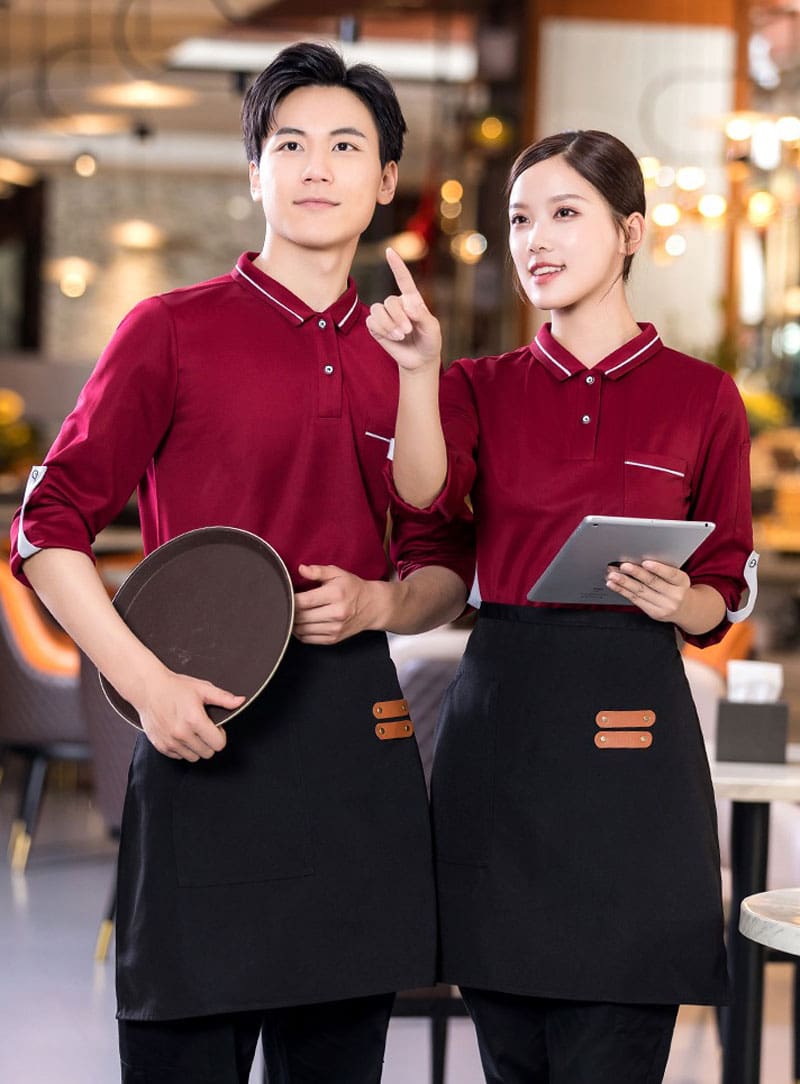 Đồng phục nhân viên phục vụ nhà hàng màu đỏ mận