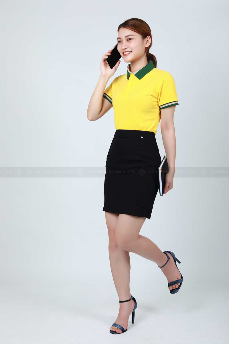 Đồng phục áo phông vàng chanh phối cổ xanh lá be