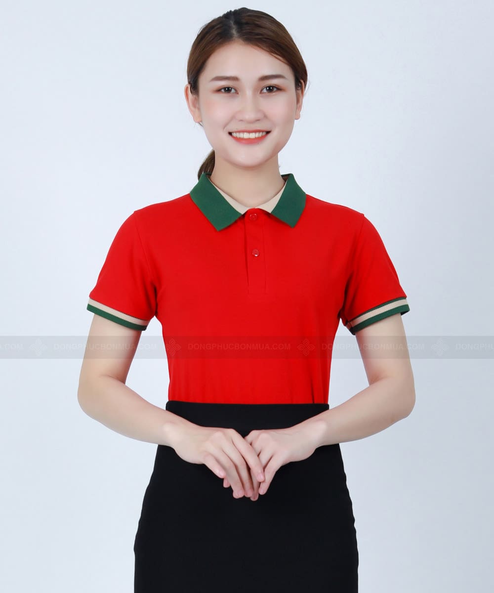 Áo phông đồng phục đỏ phối cổ xanh lá be