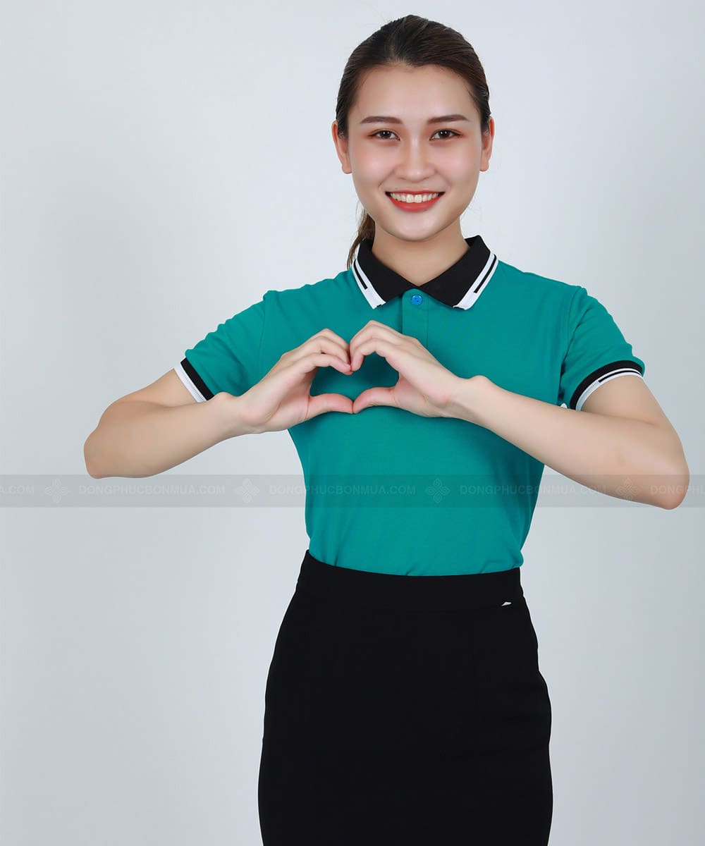 mau-ban-san-ao-polo-xanh-y-phoi-co-soc-den-trang