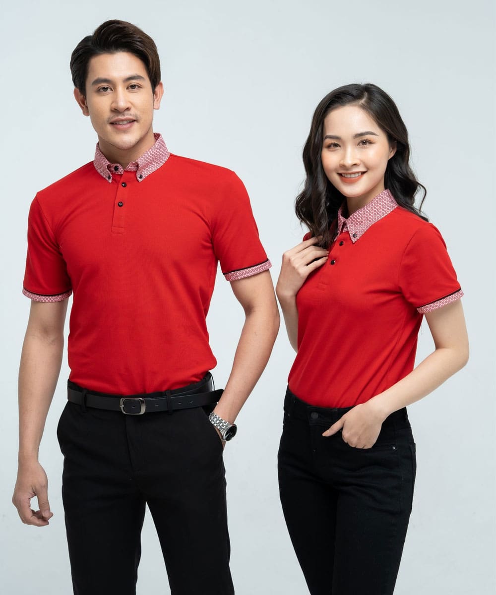 Áo đồng phục công ty màu đỏ, cổ họa tiết
