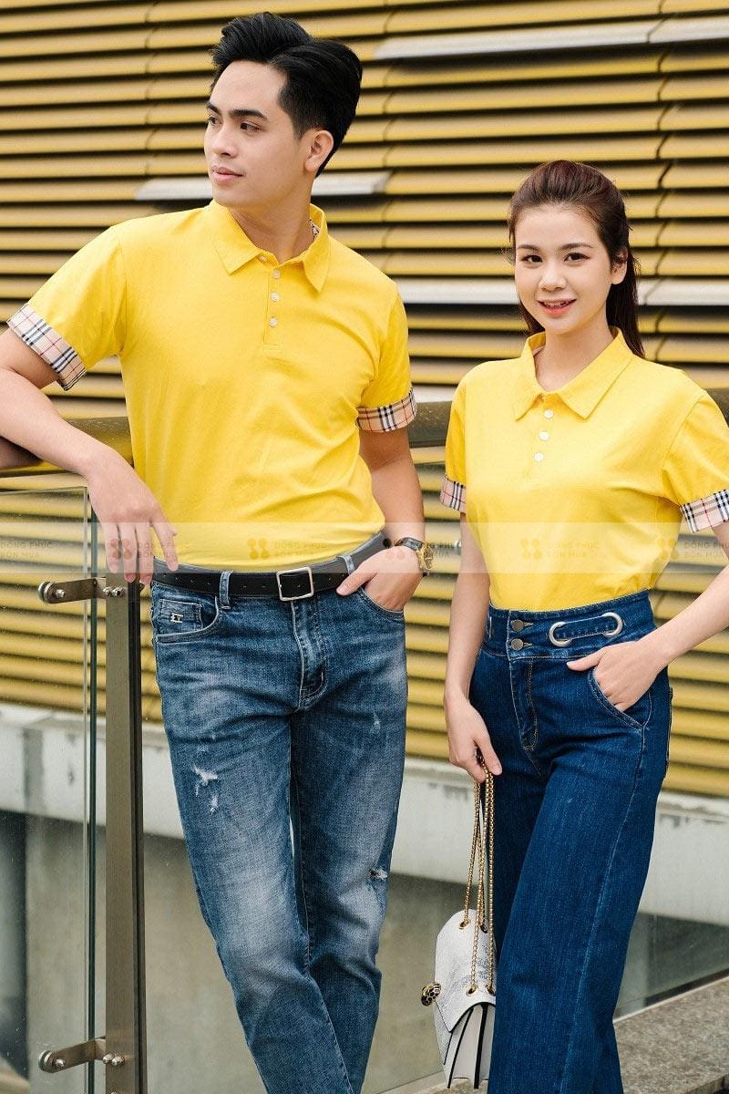 Áo đồng phục doanh nghiệp màu vàng phối kẻ tay